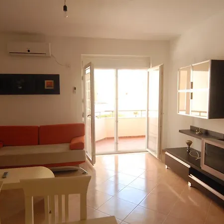 Apartment Cold Water *