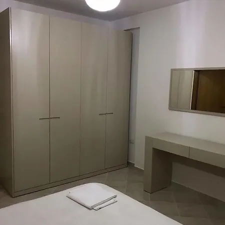 アパート Cold Water *